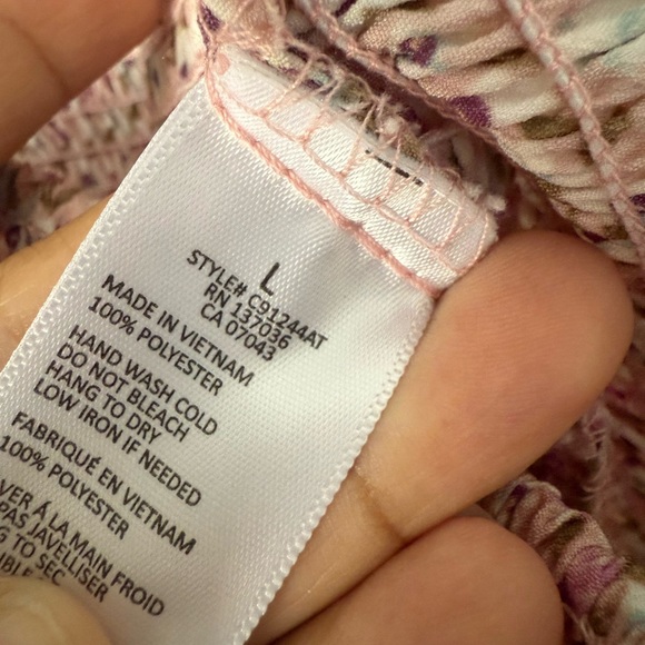 Elegant Floral Ruffle Strap Top - Picture 7 of 7